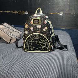 Hello Kitty Loungefly Zodiac Glow In The Dark Mini Backpack 
