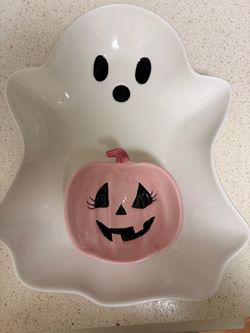 Halloween plate/chip and dip holder
