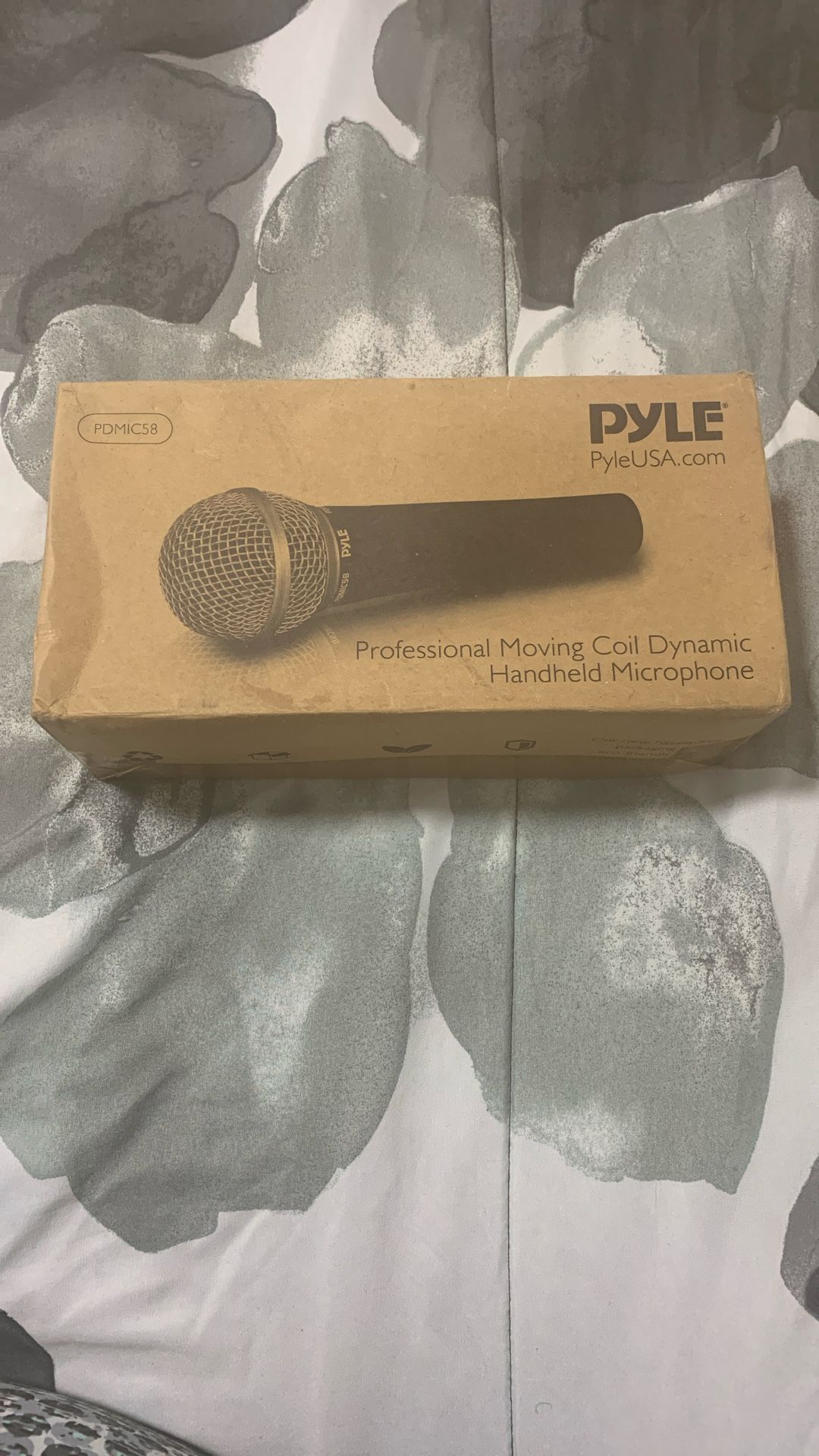 2 Pyle Microphones