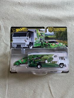 Hot Wheels Premium Team Transport Porsche 911 GT3 R (992) Rexy Fleet Flyer