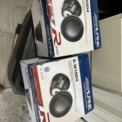 Dual Alpine 10 Inch Subwoofers And alpine Digital Amp