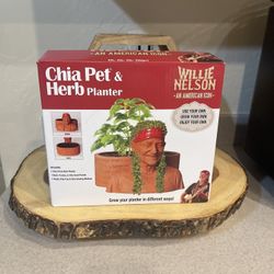 (GRB 2) Willie Nelson Chia Pet & Herb Planter Chia Basil Parsley 2022 In The Box