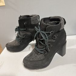 Women’s Sorel Boots Size 10
