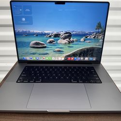 16” M2 MacBook Pro 32gb RAM