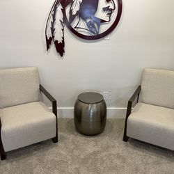 /// CONTEMPORARY FLOATING ACCENT CHAIR ///