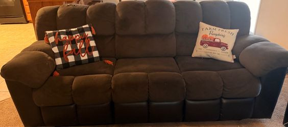Used Brown Electric Recliner Sofa Couch. 3 Cushion Sofa +2 Seater Love Seat w/ Cup Holders