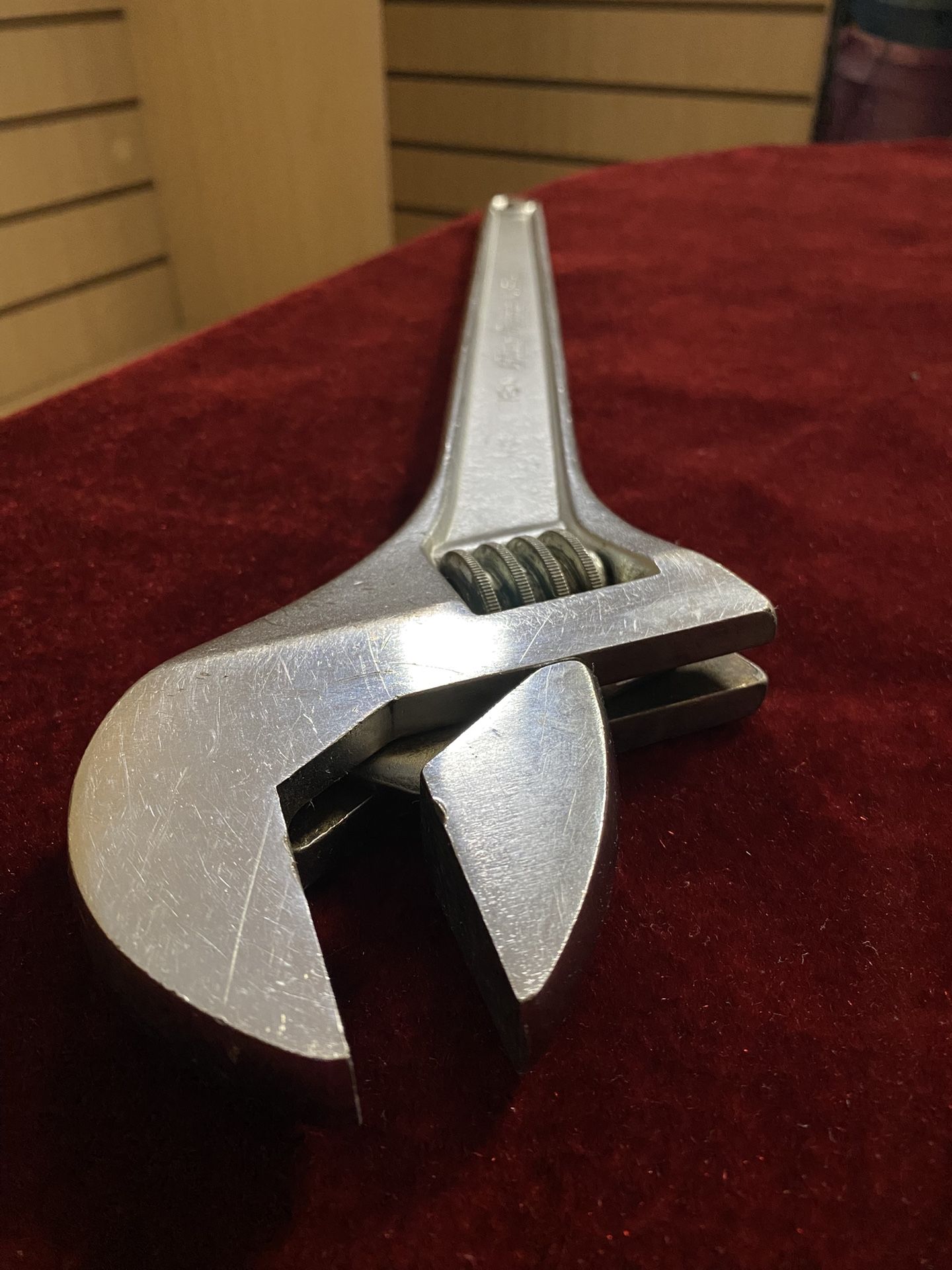 Snap-On Blue point 18” Adjustable Wrench J18