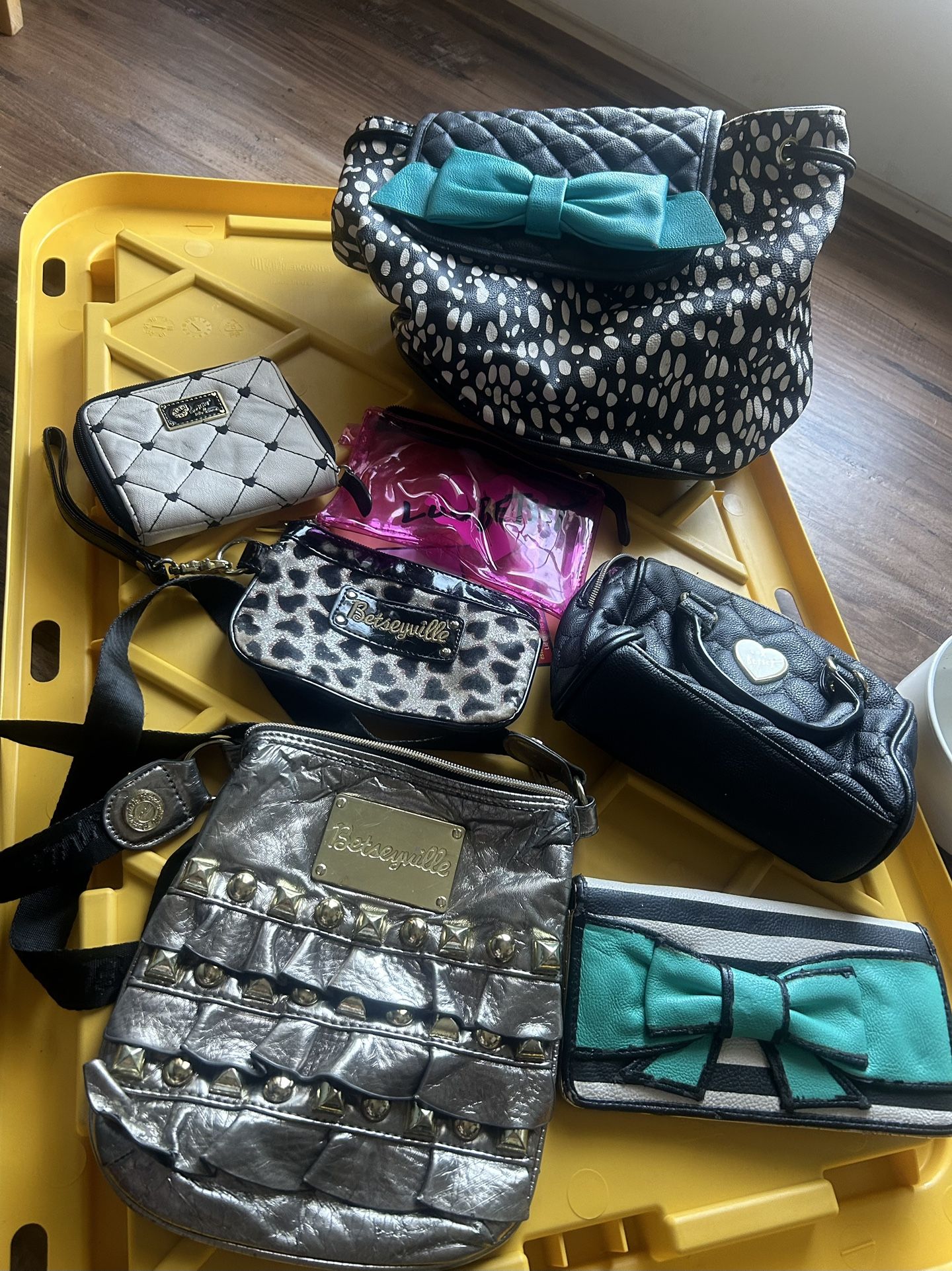  Betsey Johnson