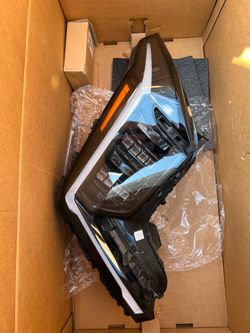 Kia EV9 OEM. LED right passenger light