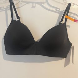 NWT Maidenform Size 34A Black Padded Bra for Sale in Conway, SC - OfferUp