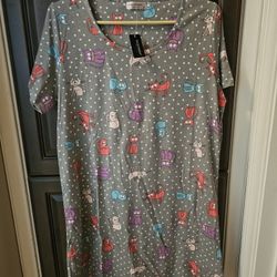 Nightgown 