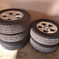 5 Used Jeep JK wheels and tires
