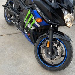 Yamaha YZF 600