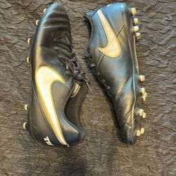 Nike Tiempo
