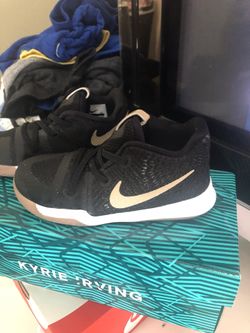 KYRIE 3 (TD) Toddler’s Size 9c