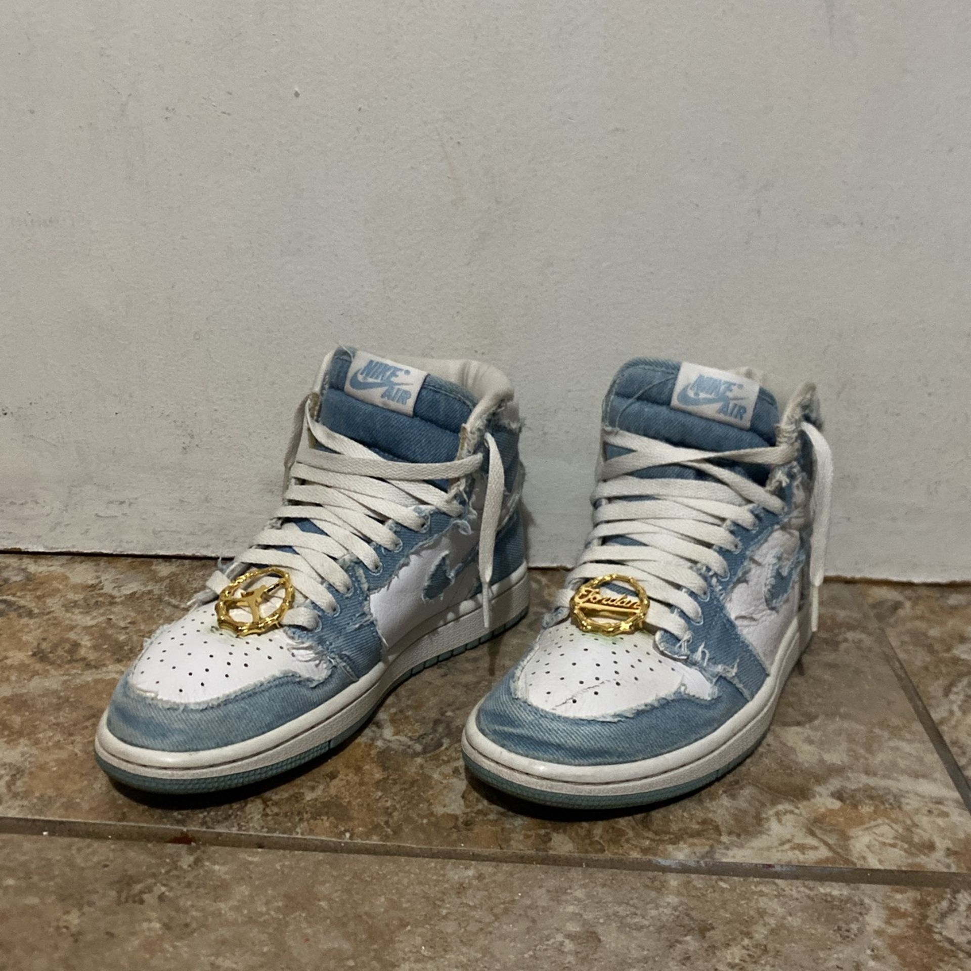 AIR JORDAN 1 HIGH OG WMNS "Denim"