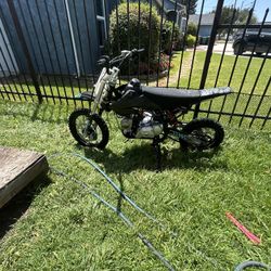 125cc Dirt Bike Syx Moto 