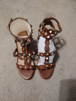 Leather brown, heeled sandal