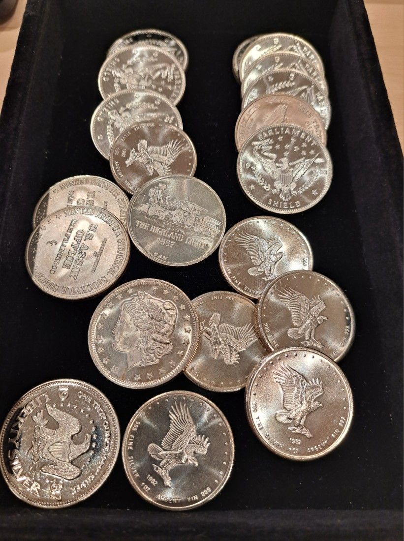 20 TOTAL PRISTINE 1981 Thru 1987 VINTAGE .999% PURE SILVER ROUND'S** 💯% FIRM!!
