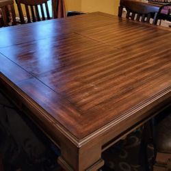 Dining Table with 6 chairs/Mesa con 6 sillas