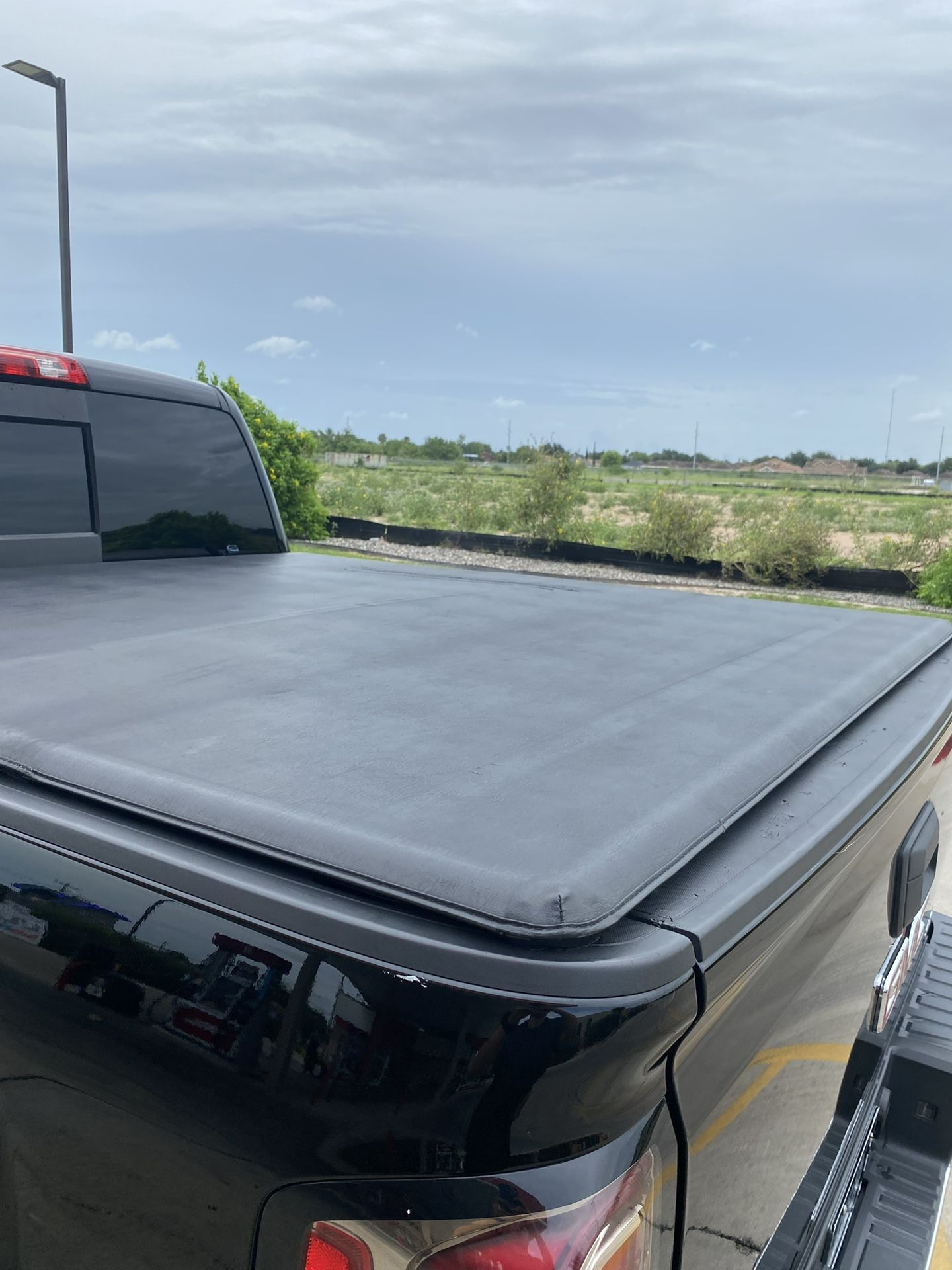 Bed Cover GMC Sierra / Chevrolet Silverado