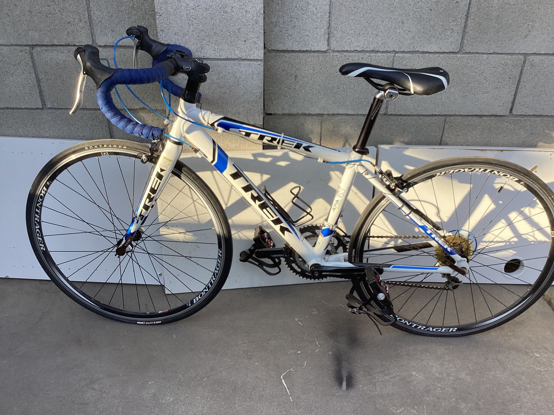 650X25 Road Trek Apha Race Line Size 43 Cm Bike For Mens 9 Speeds Excellent Condition $350