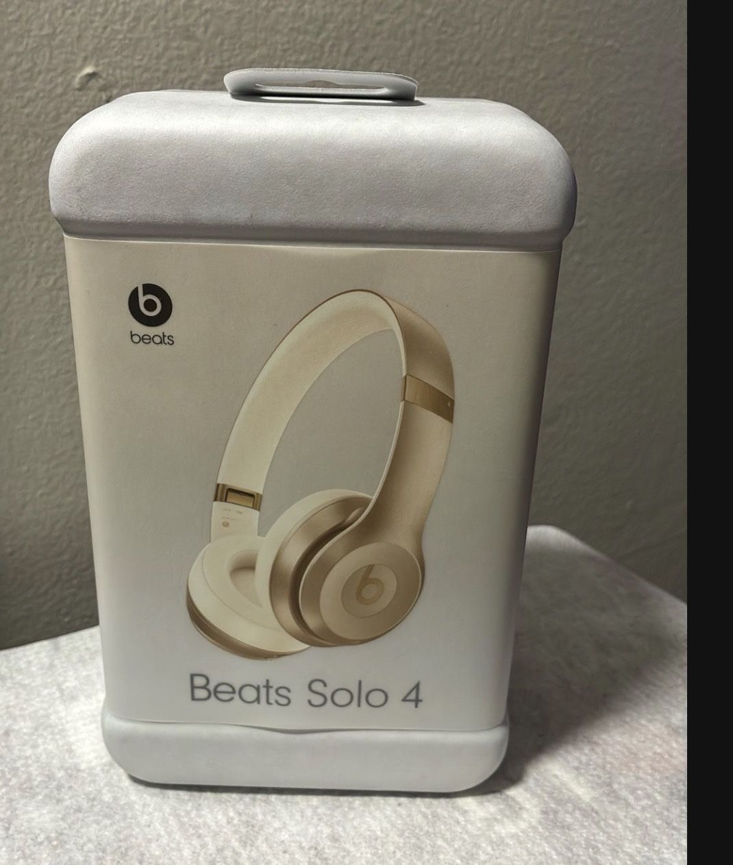 Beats Solo 4 Brand New - 100% Authentic