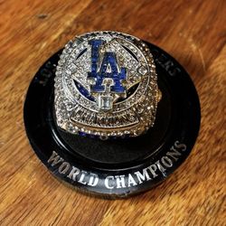 Dodger Ring 
