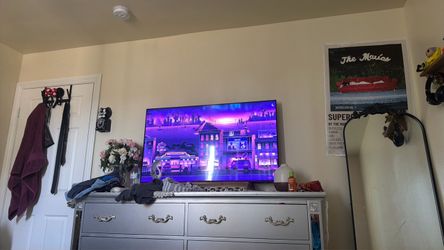 Roku 50 inch tv with control no back