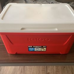 IGloo Cooler 76 Cans 45 Liters 