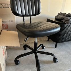Black Leather Office Desk Chair