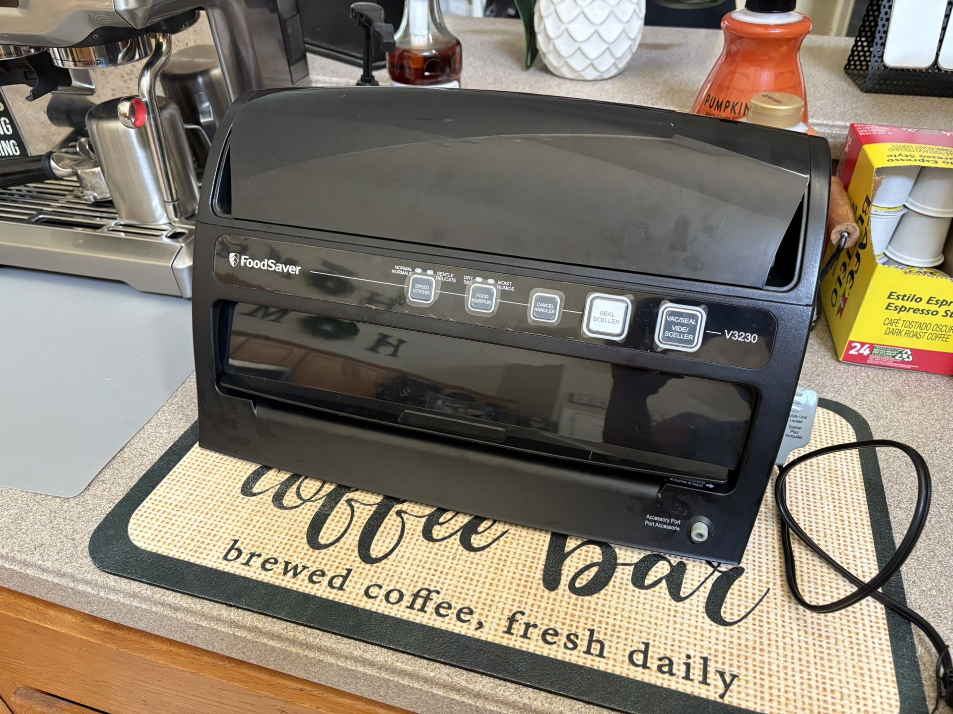 Food Savor V3230 Vacuum Sealer