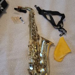 Etude Eas 100 (I Believe ) Saxophone 