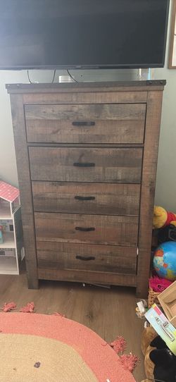 5 drawer dresser 54in x 33. 15 1/2 inches depth