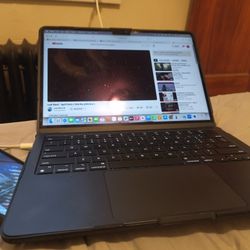 13in MacBook M3 16gb