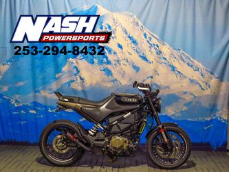 2022 Husqvarna Svartpilen 401