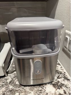 Frigidaire Ice Maker