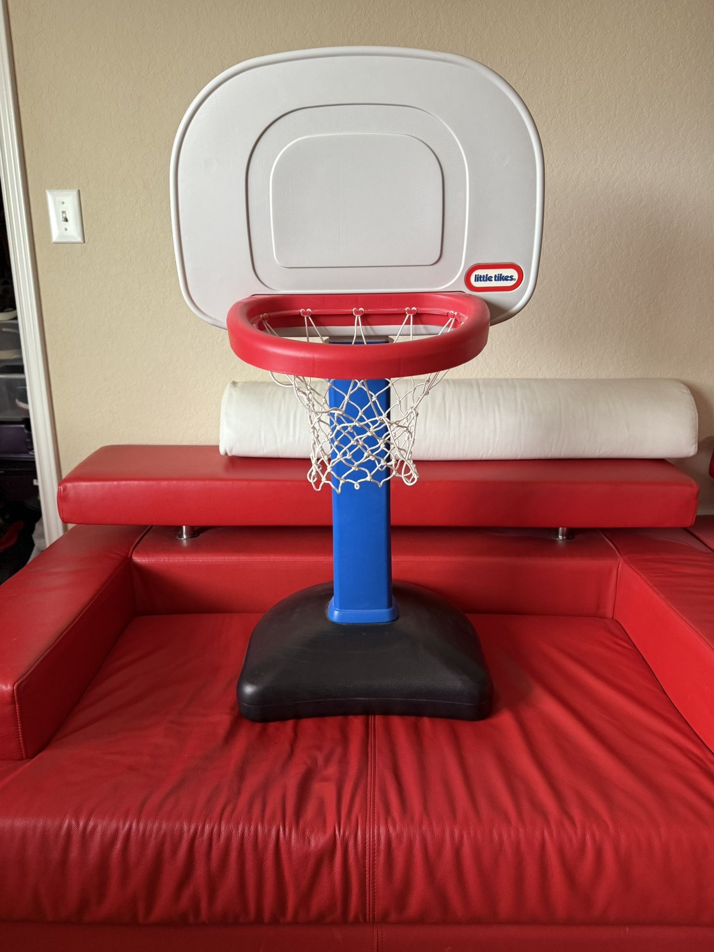 Little Tikes Totsports Easy Score Basketball