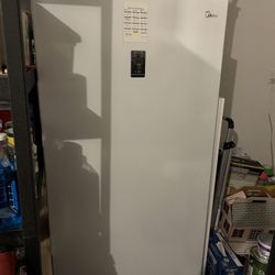 Used Midea 17-cu ft Frost-Free Convertible Upright Freezer/Refrigerator