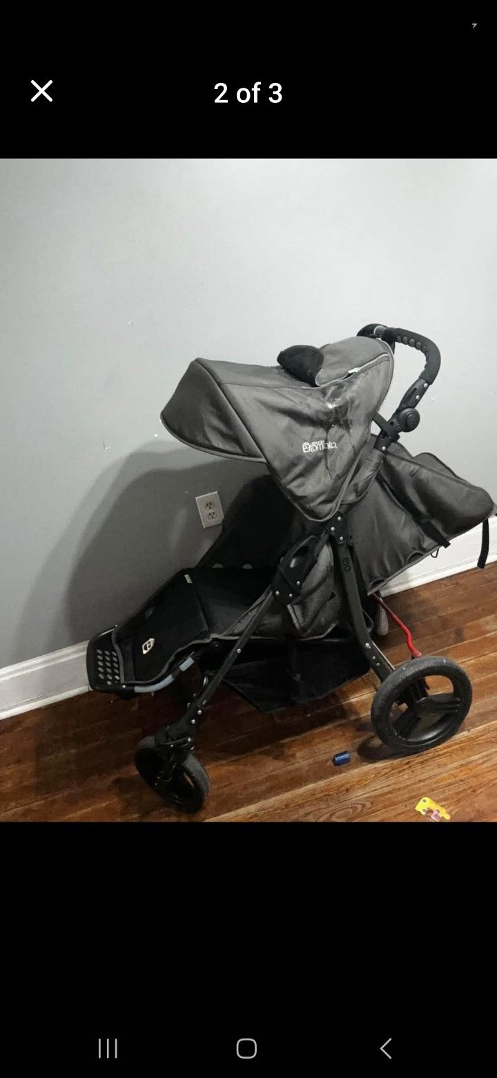 Special Tomato Stroller