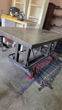 Table & Chairs