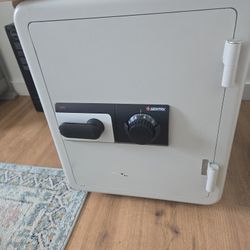 WHITE SAFE ( SECURE PROTECTION)