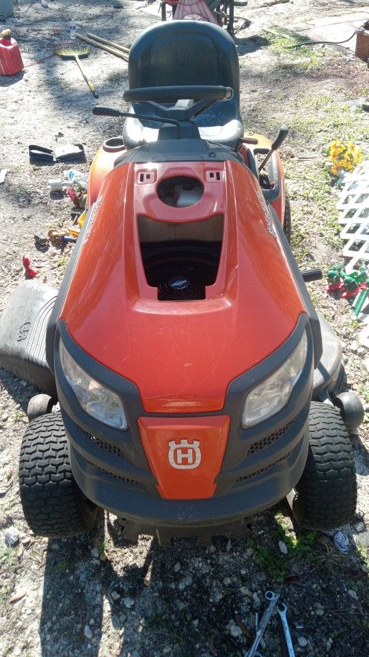 Husqvarna Riding Lawnmower