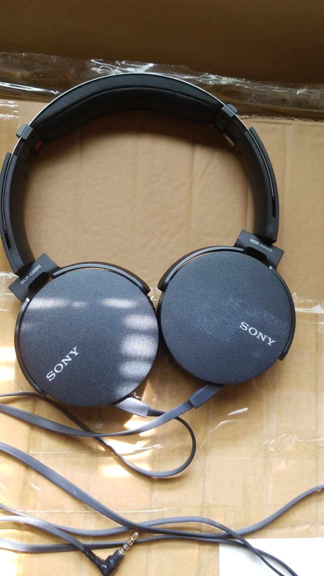 Sony MDR-XB550AP Extra Bass headphones