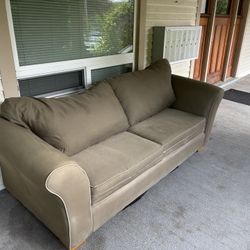 !Free! Couch