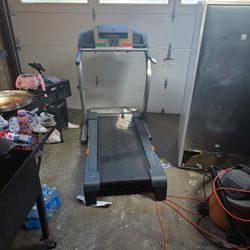 Treadmill 