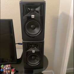 JBL 305P MKII 3 Series Powered Studio Monitor