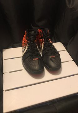 Converse black/orange size 9
