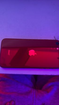 IPHONE SE GEN 2 GREAT CONDITION