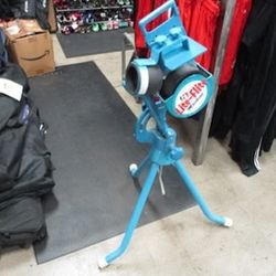 Jugs Lite-Flite Pitching Machine (Has A Attachments)